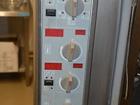 Inox stoomoven fagor hme-6/11 3000kw op 400v op inox tafel , 16 inox bakken - afbeelding 8 van  9