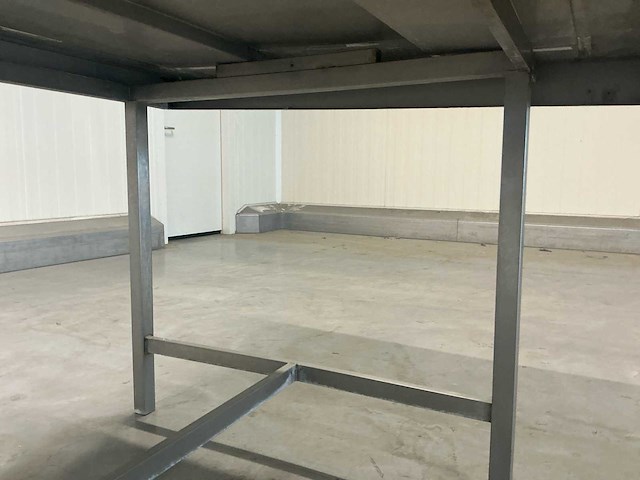 Inox werktafel - afbeelding 6 van  7