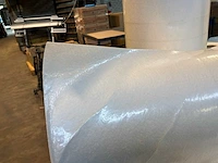 Inpak materiaal. papier met plastic laag 50x50cm (52x) - afbeelding 5 van  5