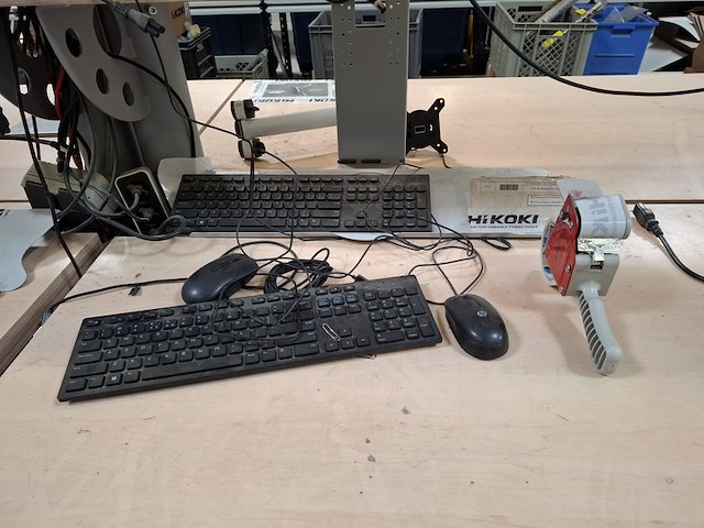 Inpakbalie met 2x weegschaal en 2x printer - afbeelding 3 van  12