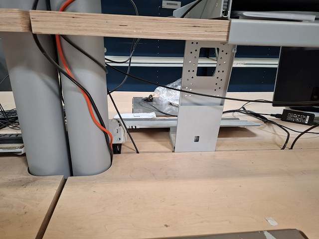 Inpakbalie met 2x weegschaal en 2x printer - afbeelding 3 van  11