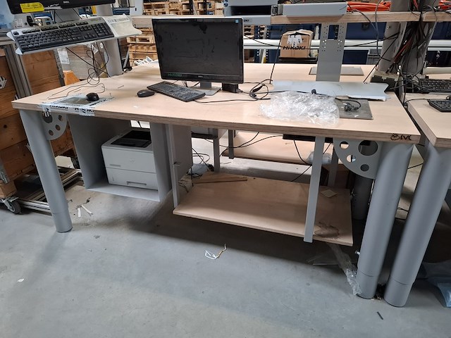 Inpakbalie met 2x weegschaal en 2x printer - afbeelding 4 van  11