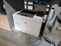 Inpakbalie met 2x weegschaal en 2x printer - afbeelding 9 van  11