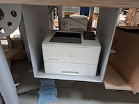 Inpakbalie met 2x weegschaal en 2x printer - afbeelding 10 van  12