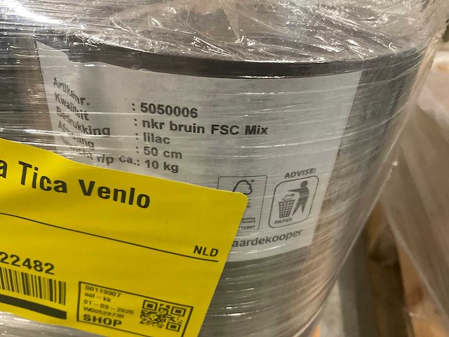 Inpakpapier, folie, lint, lijmpistool (2x) - afbeelding 4 van  10