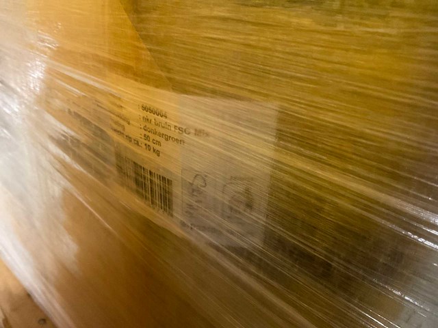 Inpakpapier, folie, lint, lijmpistool (2x) - afbeelding 5 van  10