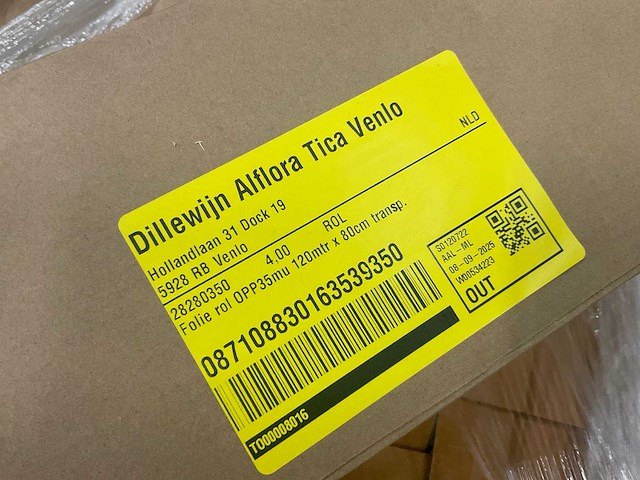 Inpakpapier, folie, lint, lijmpistool (2x) - afbeelding 7 van  10