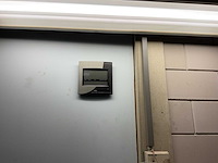 Inpaktafel met lamp en divers toebehoor - afbeelding 4 van  6