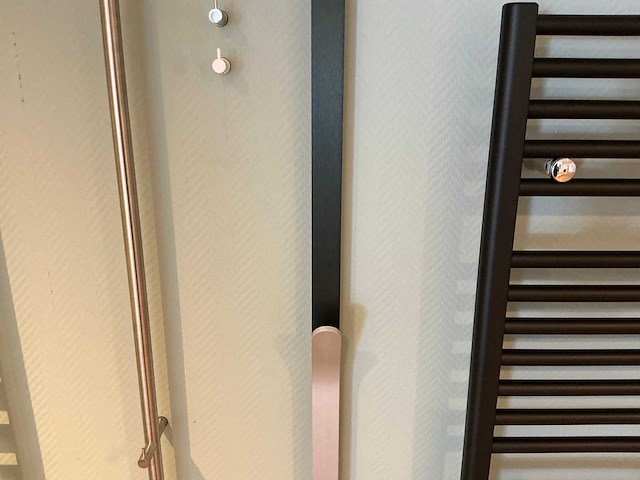 Inr - handdoek radiator 170 cm - afbeelding 4 van  6