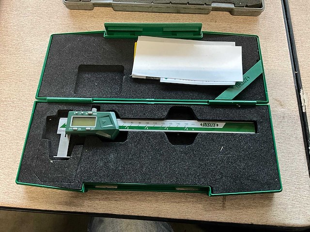 Insize 1120-150a digitale schuifmaat - afbeelding 1 van  4