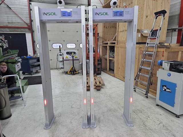 Insol - tm1000unx200 - various medical equipment - 2020 - afbeelding 2 van  8