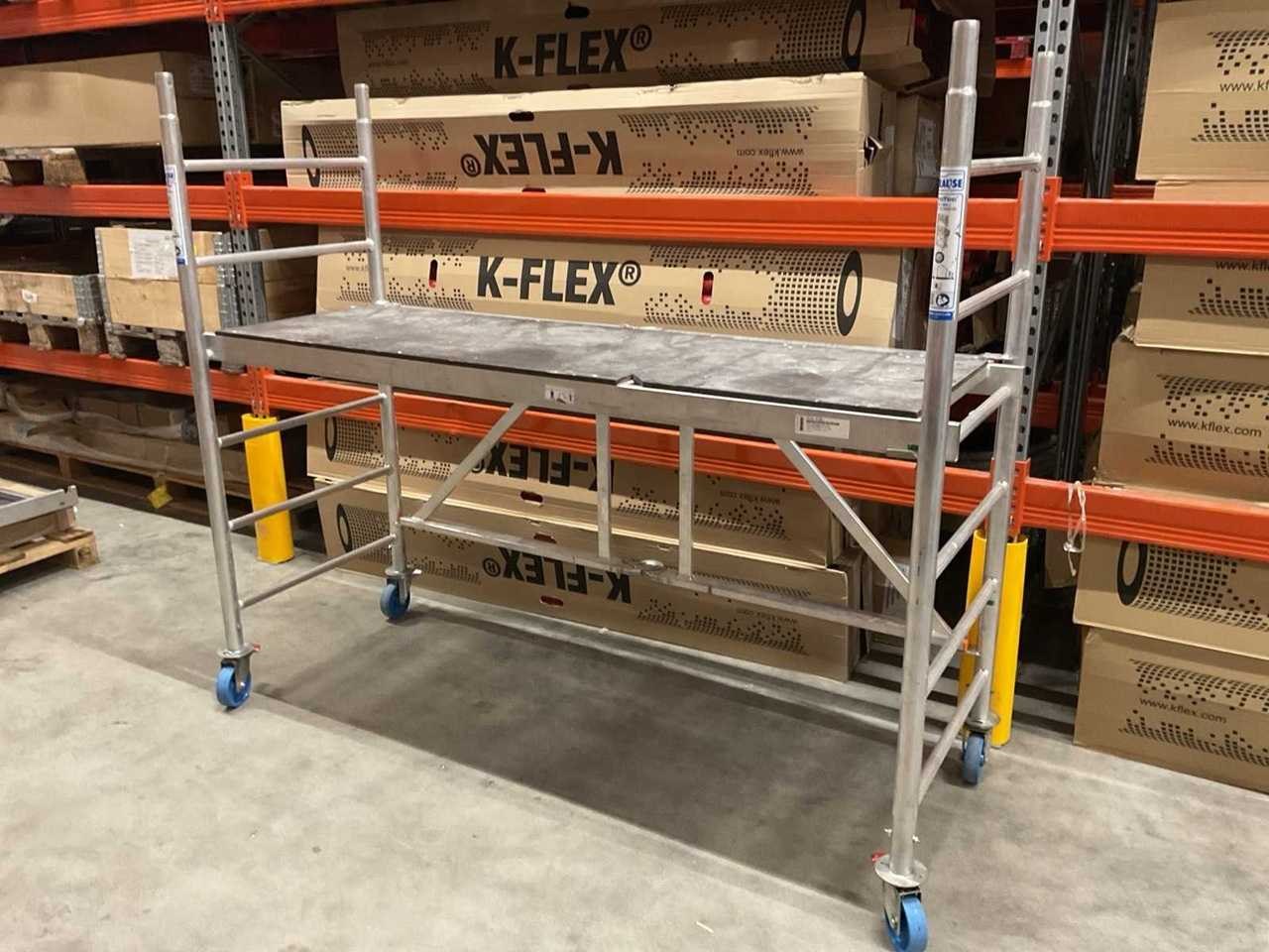 Installatie- en elektramateriaal, sanitair en gereedschap