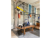 Installatie “de ruben goldberg machine” - afbeelding 8 van  15