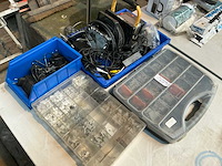 Installatie materiaal en bouwlamp - afbeelding 1 van  4