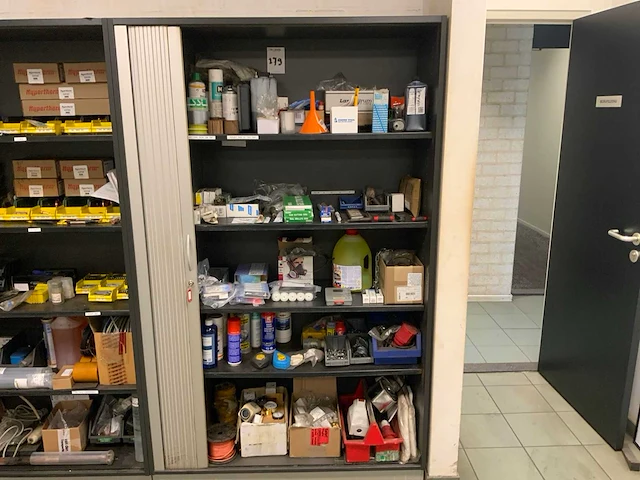 Installatie materiaal en diversen - afbeelding 1 van  6