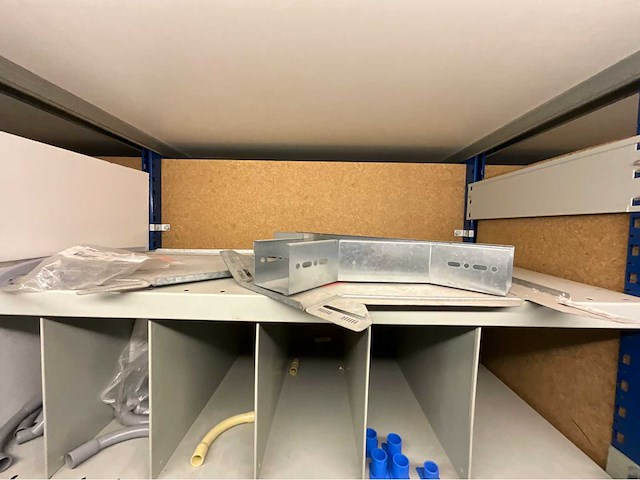 Installatie materiaal - afbeelding 13 van  62
