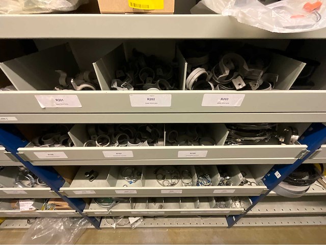 Installatie materiaal - afbeelding 28 van  62
