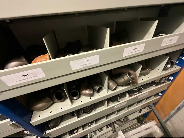 Installatie materiaal - afbeelding 18 van  53