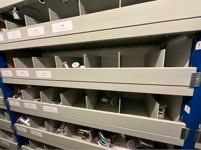 Installatie materiaal - afbeelding 21 van  53