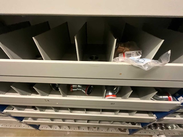 Installatie materiaal - afbeelding 24 van  53