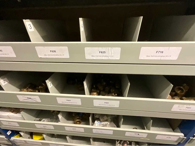 Installatie materiaal - afbeelding 15 van  71