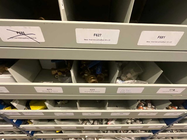 Installatie materiaal - afbeelding 16 van  71