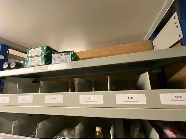 Installatie materiaal - afbeelding 18 van  71