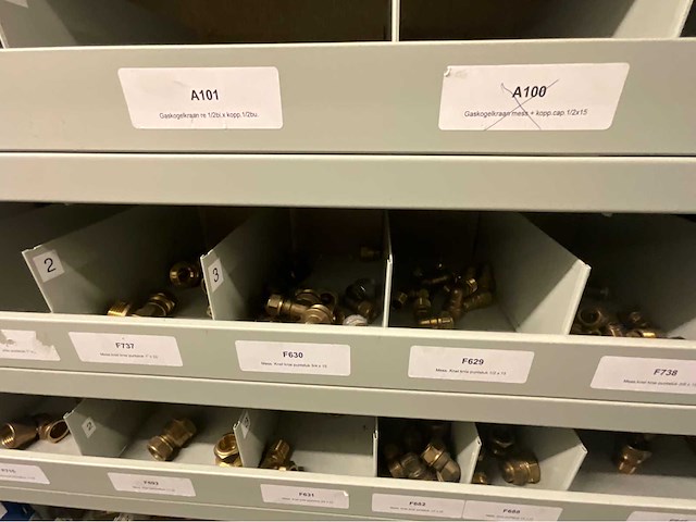 Installatie materiaal - afbeelding 21 van  71