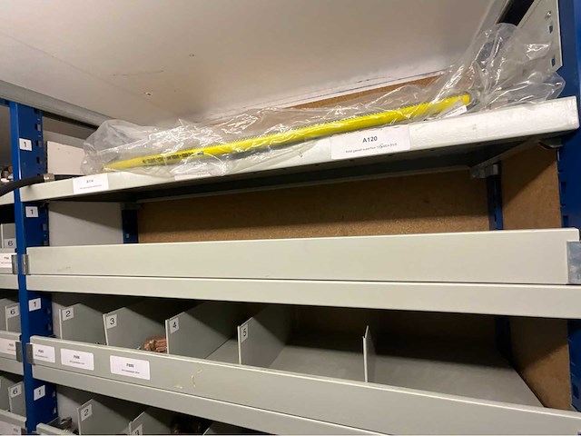 Installatie materiaal - afbeelding 26 van  71