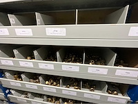 Installatie materiaal - afbeelding 28 van  71