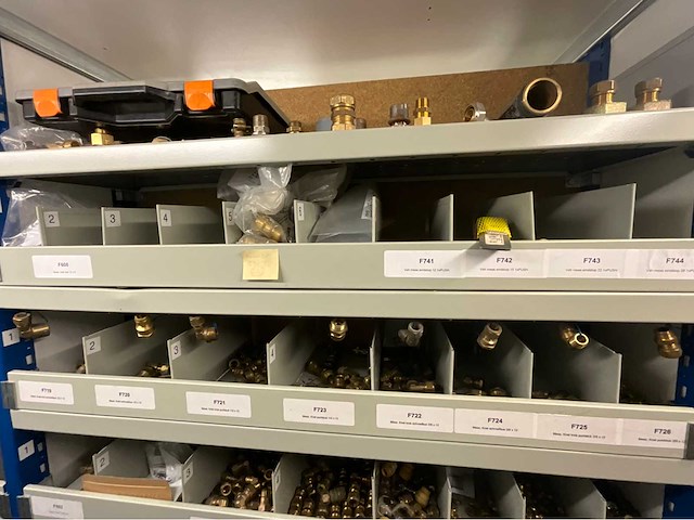Installatie materiaal - afbeelding 34 van  71