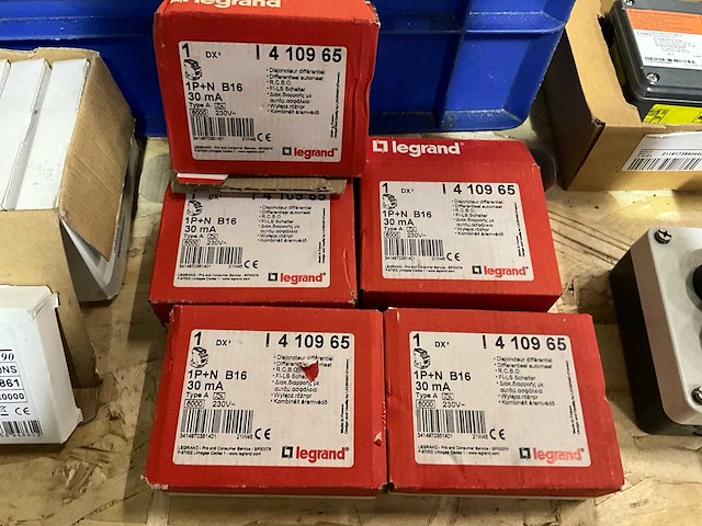 Installatieautomaten en schakelaars - afbeelding 3 van  5