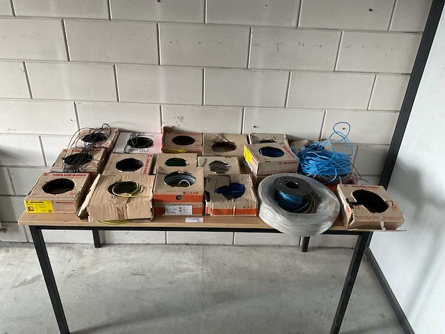 Installatiedraad - afbeelding 1 van  2