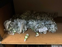 Installatiemateriaal divers (215x) - afbeelding 1 van  3