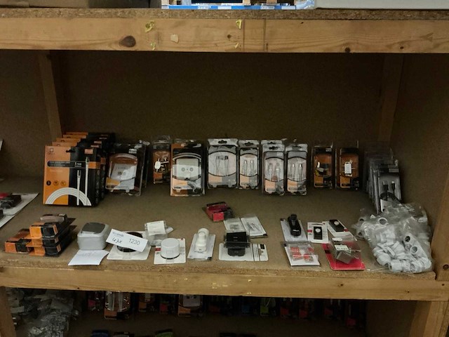 Installatiemateriaal divers (47x) - afbeelding 1 van  6