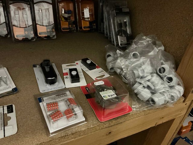 Installatiemateriaal divers (47x) - afbeelding 4 van  6