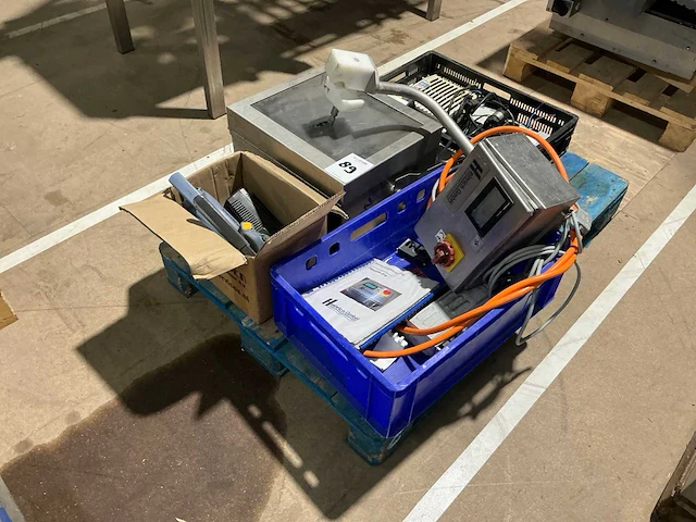 Installatiemateriaal en divers - afbeelding 1 van  9