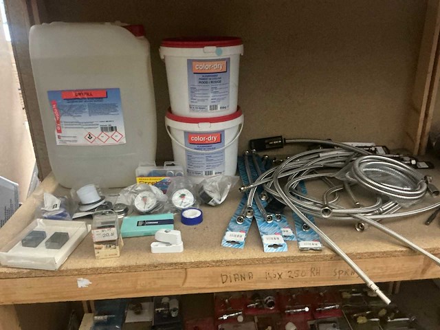 Installatiemateriaal en sanitair divers - afbeelding 8 van  11