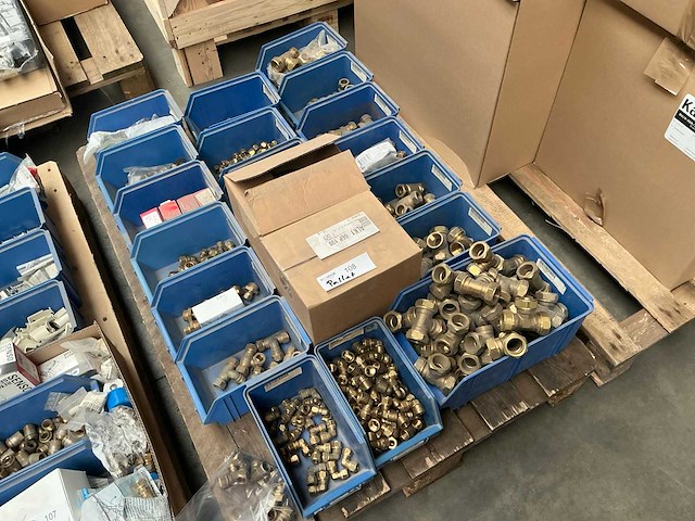 Installatiemateriaal en technische fittingen - afbeelding 1 van  3
