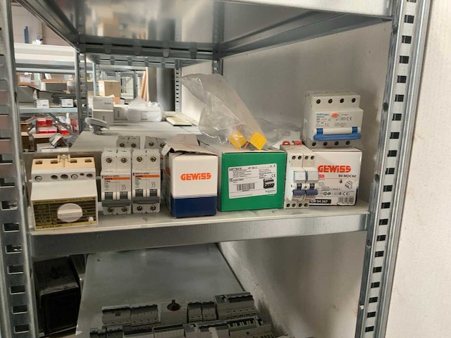 Installatiemateriaal - afbeelding 10 van  16