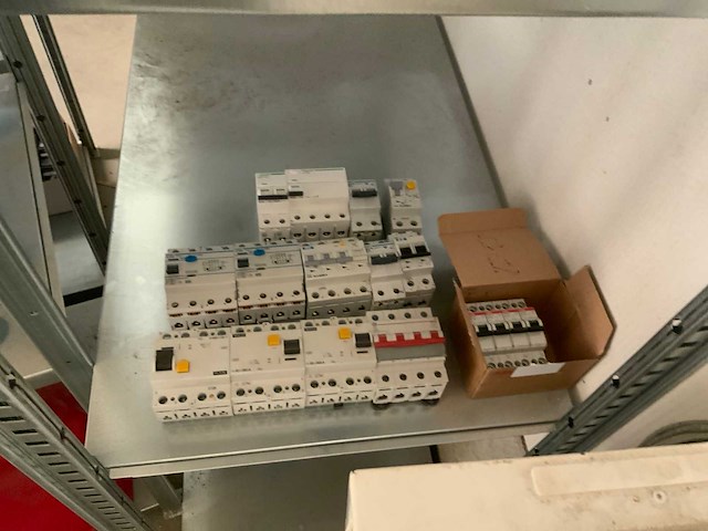 Installatiemateriaal - afbeelding 12 van  16