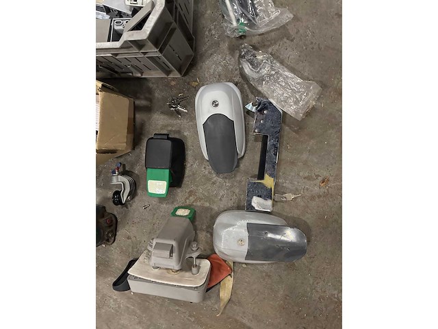 Installatiematerialen, schakelkasten en toebehoren - afbeelding 3 van  12