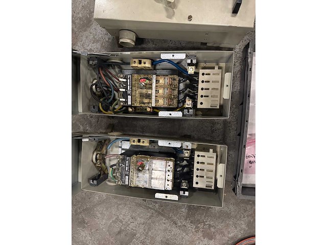 Installatiematerialen, schakelkasten en toebehoren - afbeelding 6 van  12