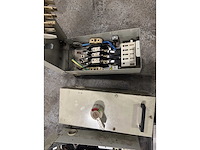 Installatiematerialen, schakelkasten en toebehoren - afbeelding 7 van  12