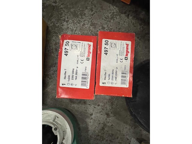 Installatiematerialen, schakelkasten en toebehoren - afbeelding 11 van  12