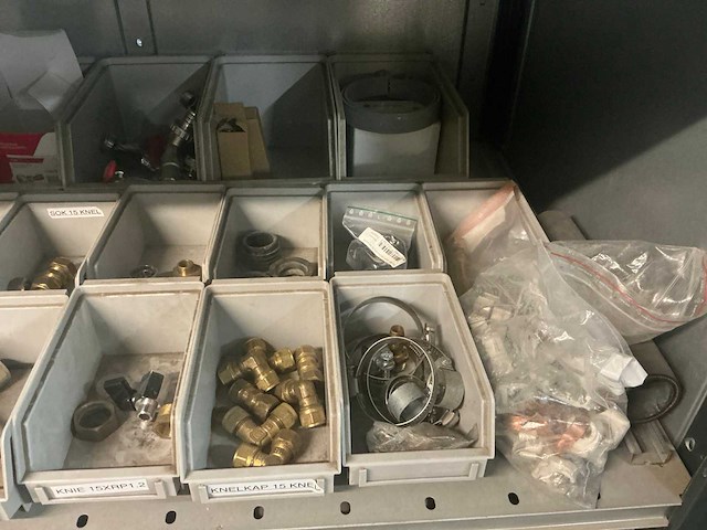 Installatiematerialen voor zwembaden in 2 secties stelling - afbeelding 3 van  13
