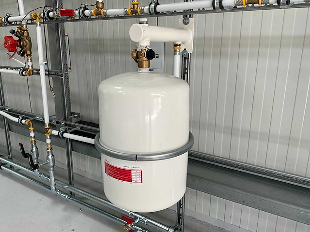 Installatiewand - afbeelding 2 van  3
