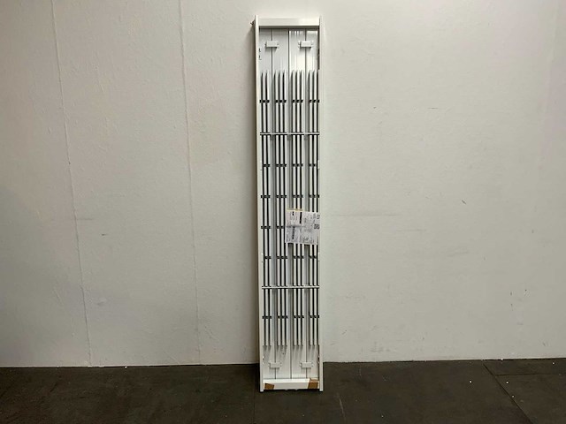 Instamat - designradiator 32 x 180 cm - afbeelding 3 van  4