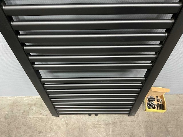 Instamat - milano straight - designradiator 60 x 122 cm - afbeelding 3 van  5