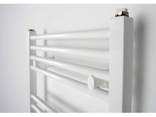 Instamat - robina - handdoek radiator - designradiator cv - afbeelding 1 van  5